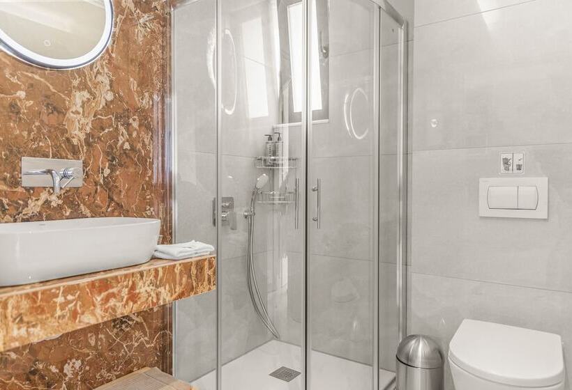 فندق Kouros Stone Suites