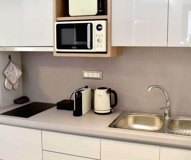 فندق Kouros Stone Suites