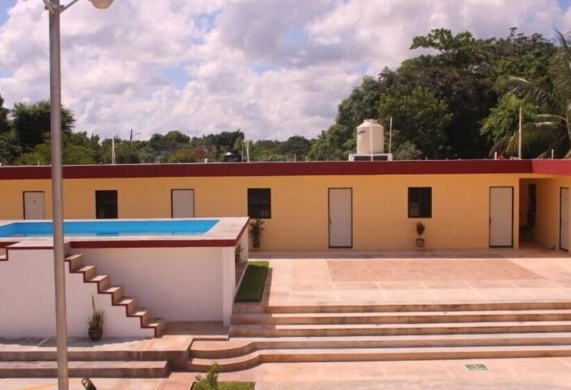 בית מלון כפרי La Piramide Izamal