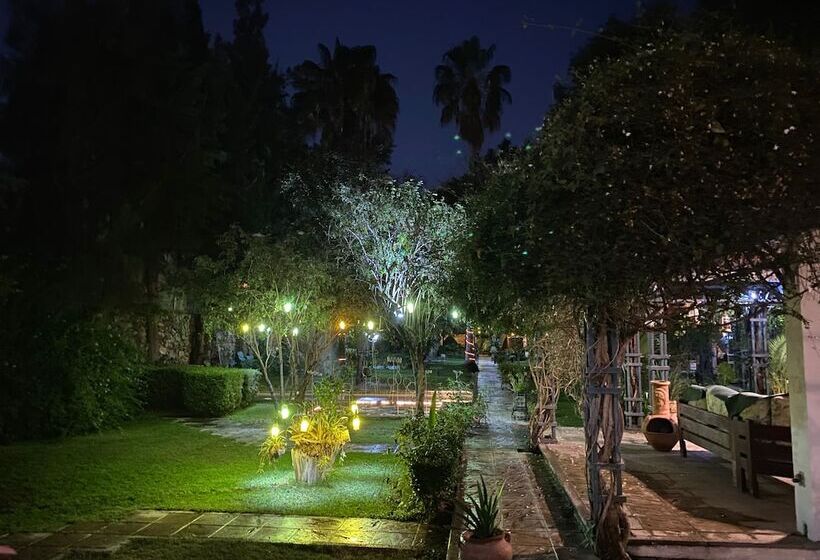 فندق Magnolias Jardin & Boutique Suites