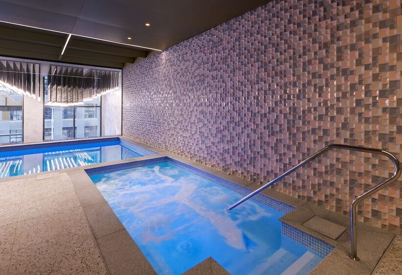 בית מלון כפרי Meriton Suites Melbourne