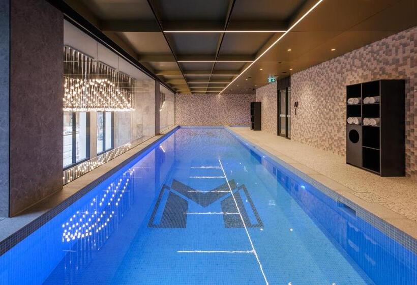 בית מלון כפרי Meriton Suites Melbourne