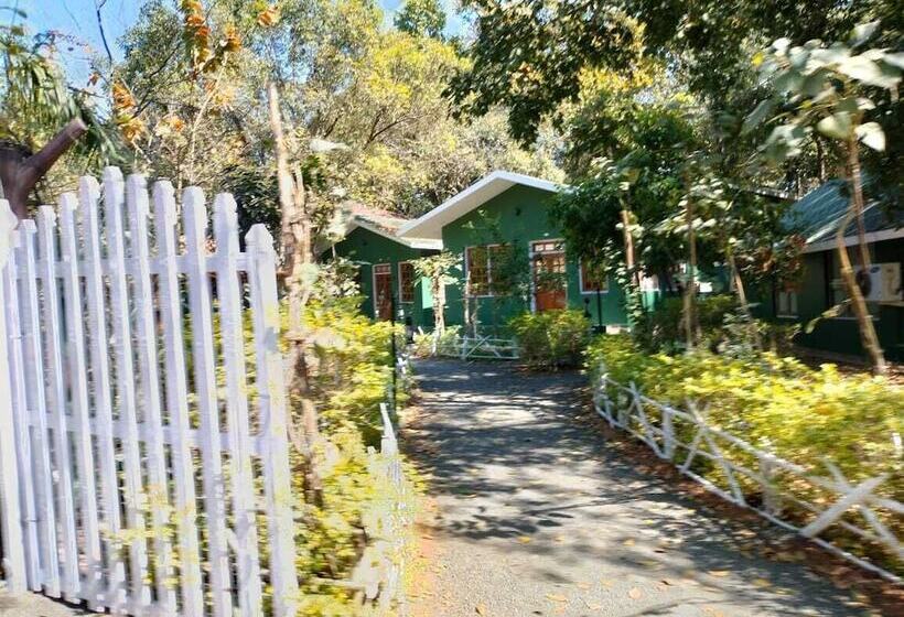 בית מלון כפרי Nirmal Chhaya Nature Resort