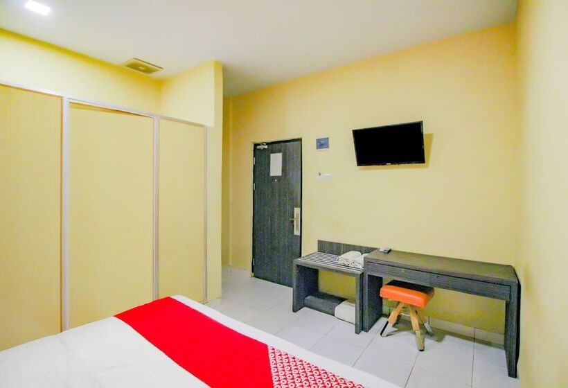 Отель Oyo 90259 Apollo Inn