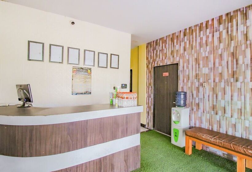 Отель Oyo 90259 Apollo Inn