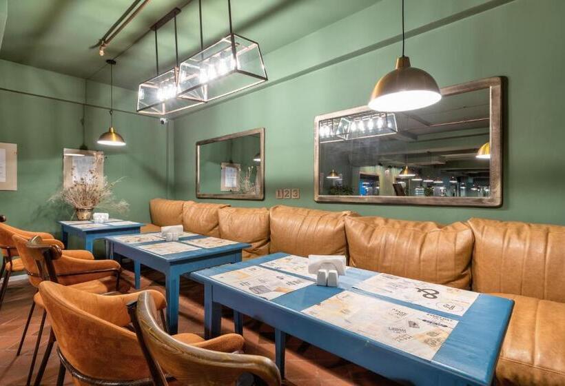 هتل Raimond Palace