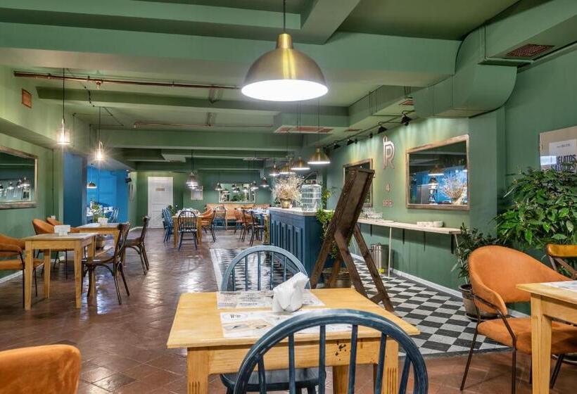 هتل Raimond Palace