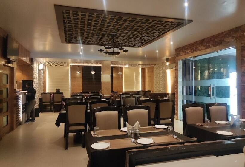 فندق Relax   Nagaon