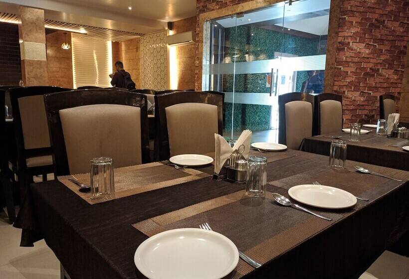 בית מלון כפרי Relax   Nagaon