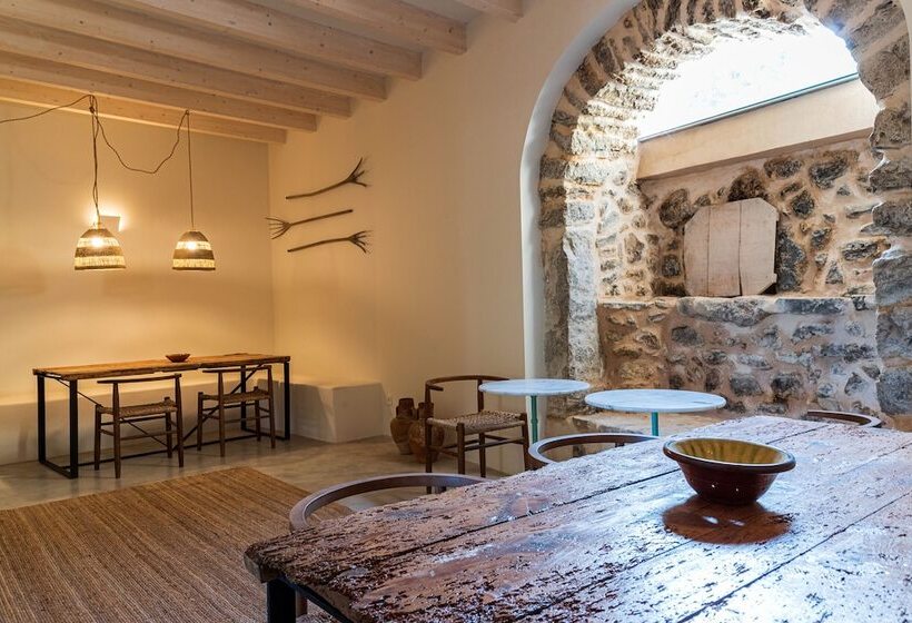 교외 호텔 Agroturisme Subies