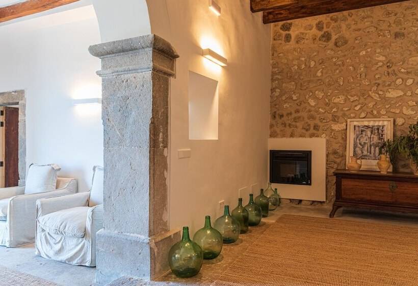 교외 호텔 Agroturisme Subies