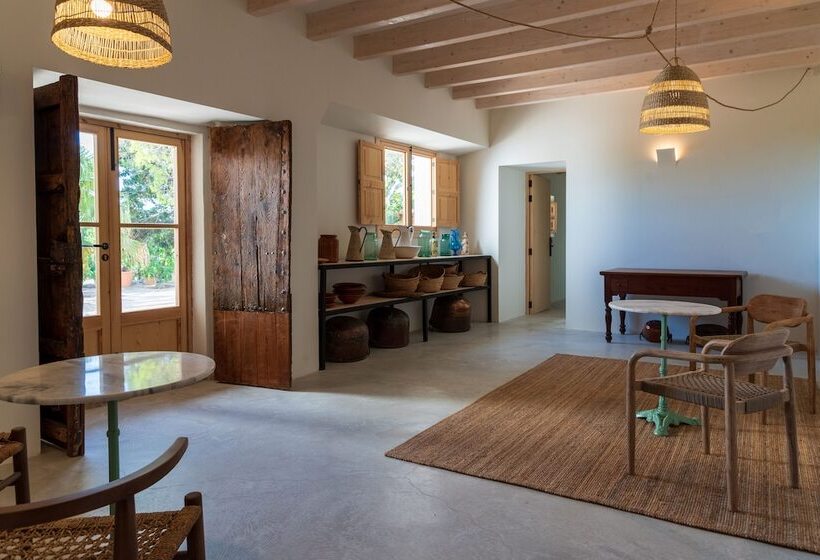 교외 호텔 Agroturisme Subies