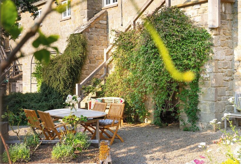 교외 호텔 The Coach House At Jervaulx