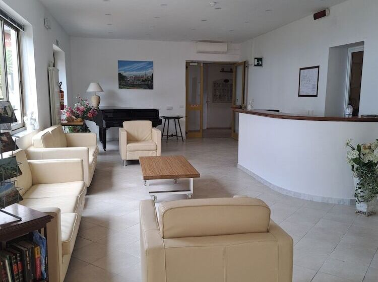 בית מלון כפרי San Carlo