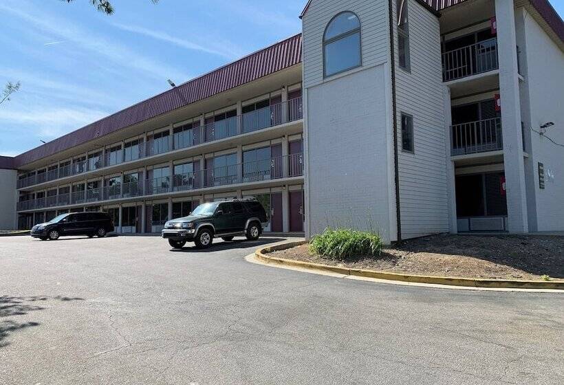 فندق Super 8 By Wyndham Baltimore Northwest