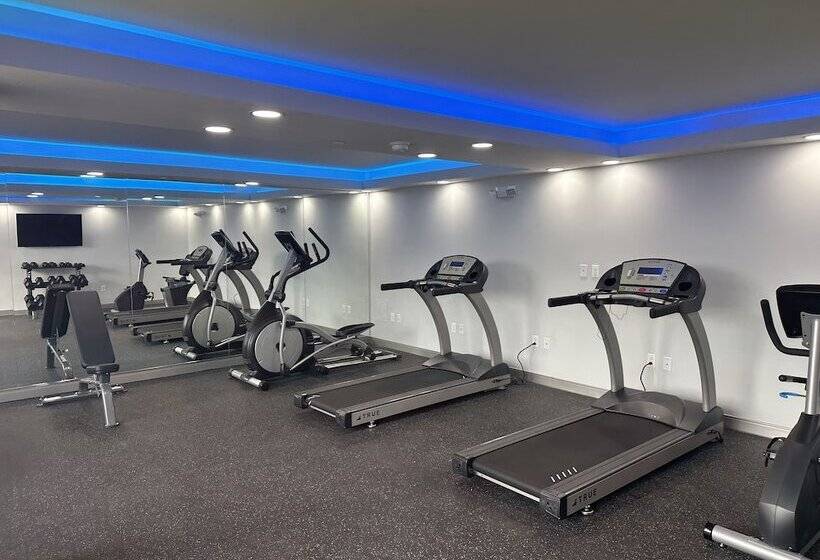 فندق Super 8 By Wyndham Baltimore Northwest