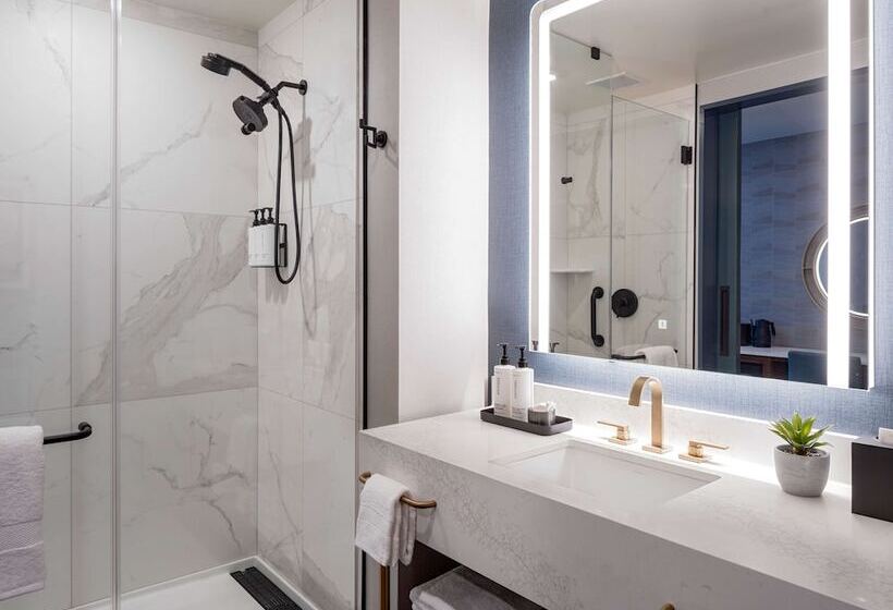 هتل Tempo By Hilton Nashville Downtown