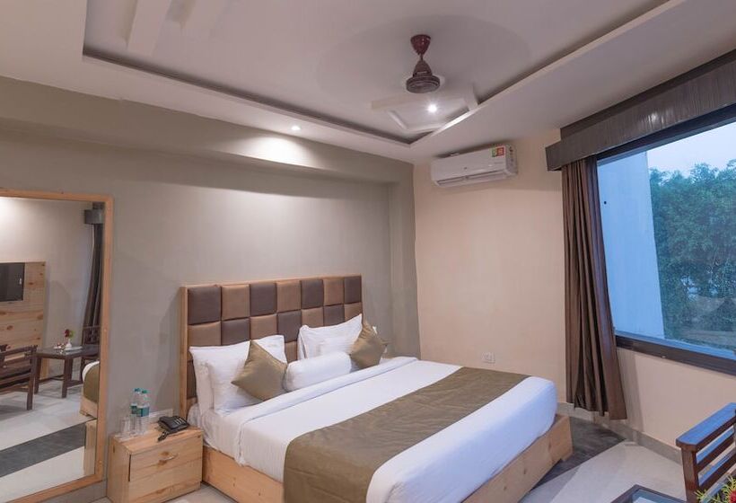 בית מלון כפרי The Tattwaa Corbett Spa & Resort