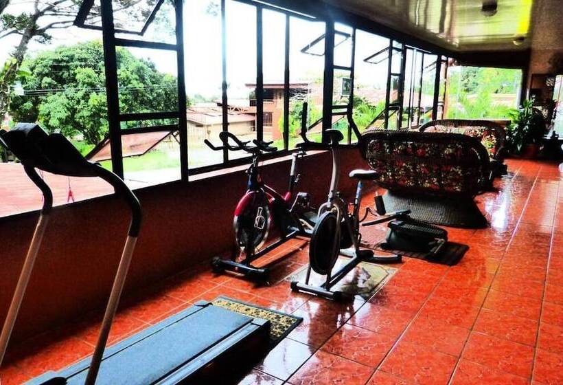 فندق Torrre Fuerte