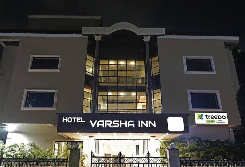 ホテル Treebo Varsha Palace