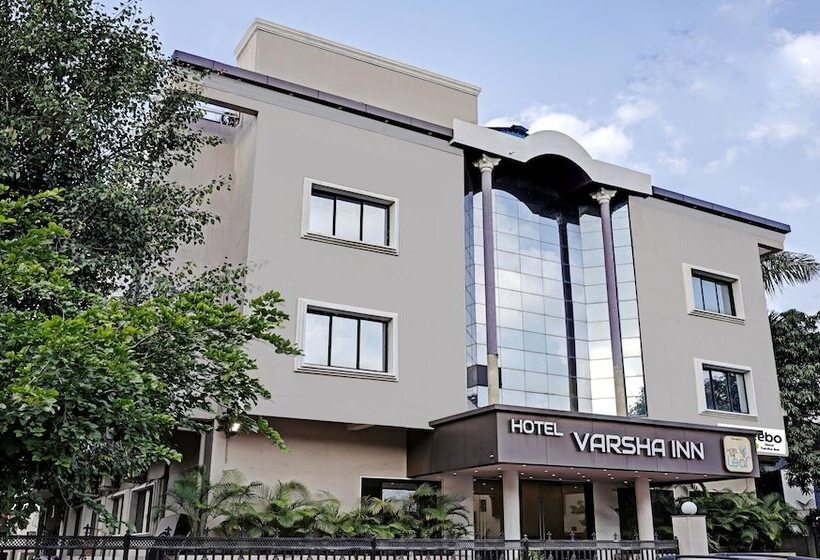 ホテル Treebo Varsha Palace