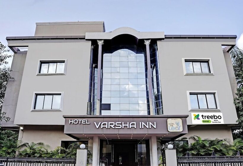 ホテル Treebo Varsha Palace