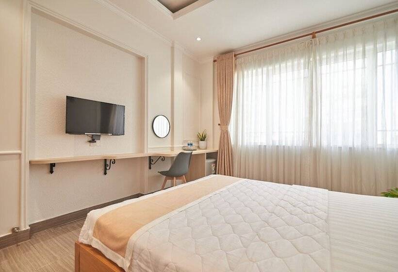 Bin Bin 10   Mimosa Hotel Near Tan Son Nhat Airport