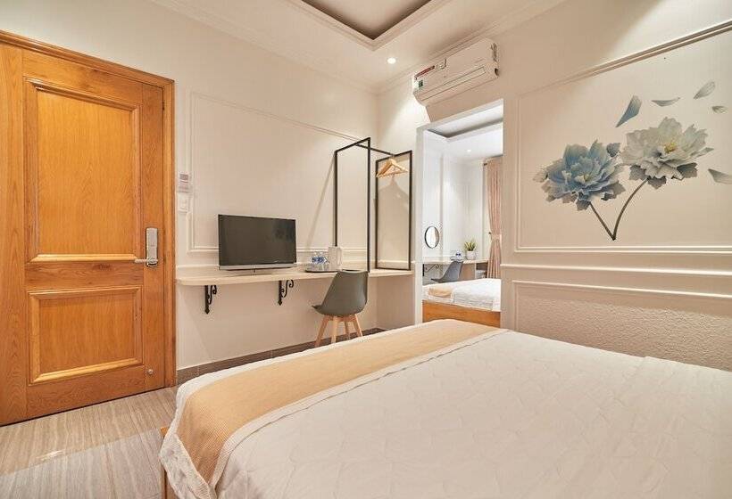 Bin Bin 10   Mimosa Hotel Near Tan Son Nhat Airport