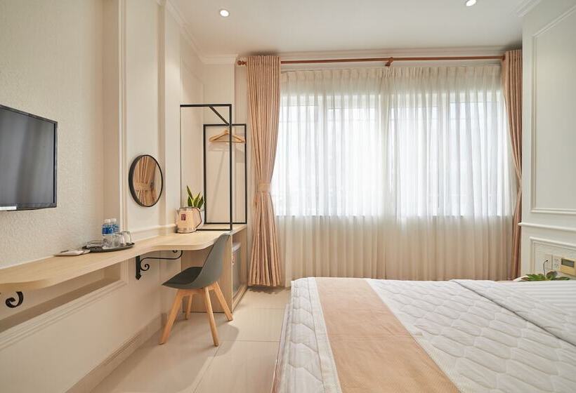 Bin Bin 10   Mimosa Hotel Near Tan Son Nhat Airport