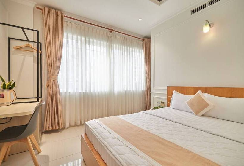 Bin Bin 10   Mimosa Hotel Near Tan Son Nhat Airport