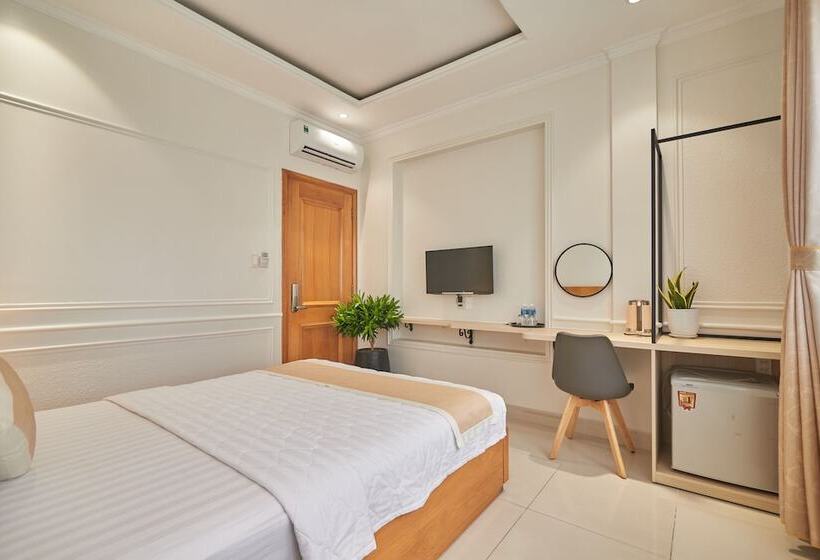 Bin Bin 10   Mimosa Hotel Near Tan Son Nhat Airport