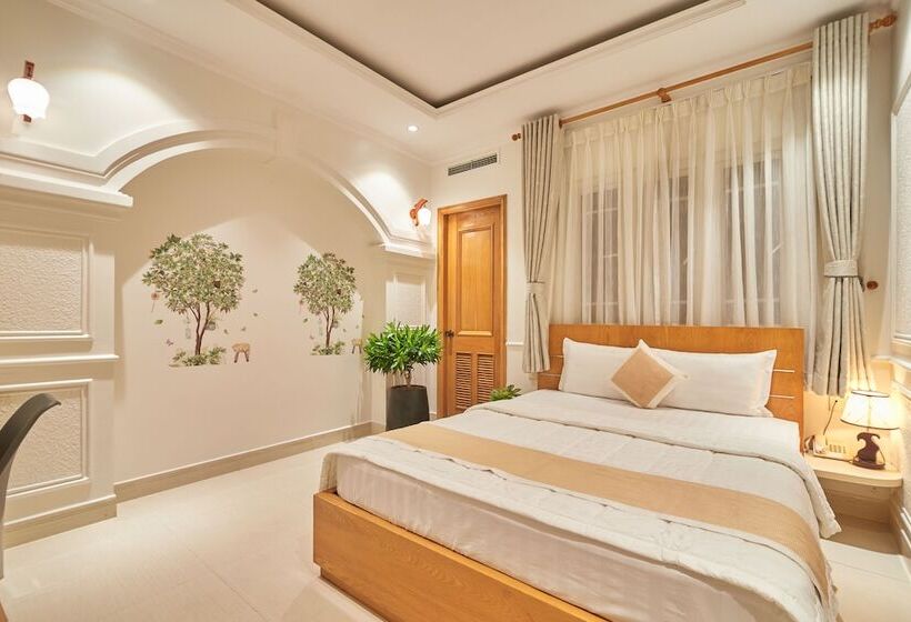 Bin Bin 10   Mimosa Hotel Near Tan Son Nhat Airport