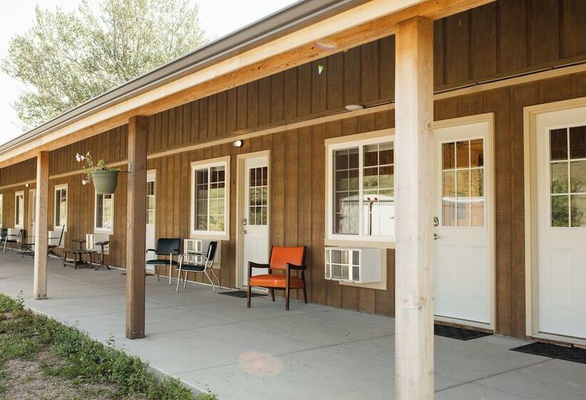 فندق على الطريق The Wagon Wheel