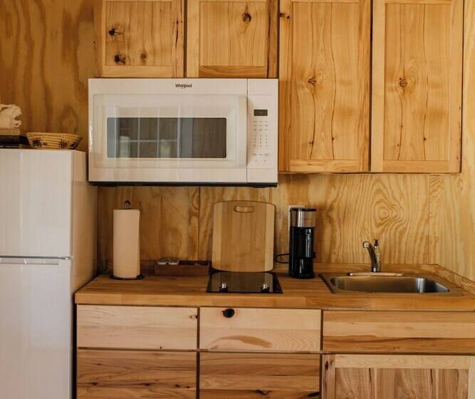 فندق على الطريق The Wagon Wheel