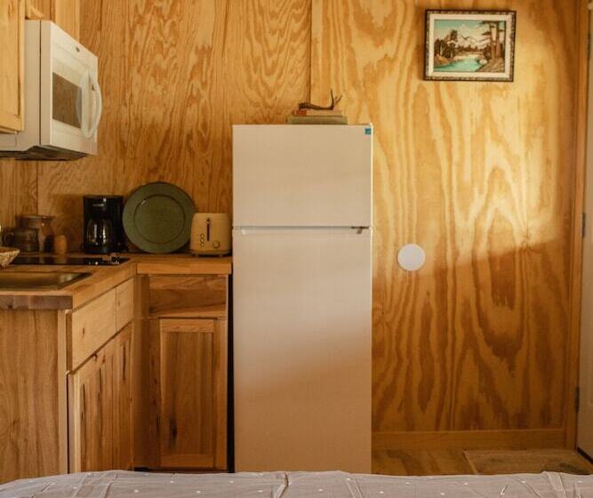 فندق على الطريق The Wagon Wheel