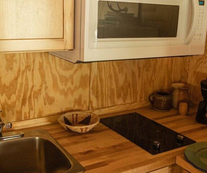 فندق على الطريق The Wagon Wheel