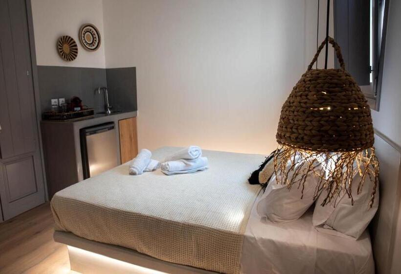 פנסיון Aidani Luxurious Rooms