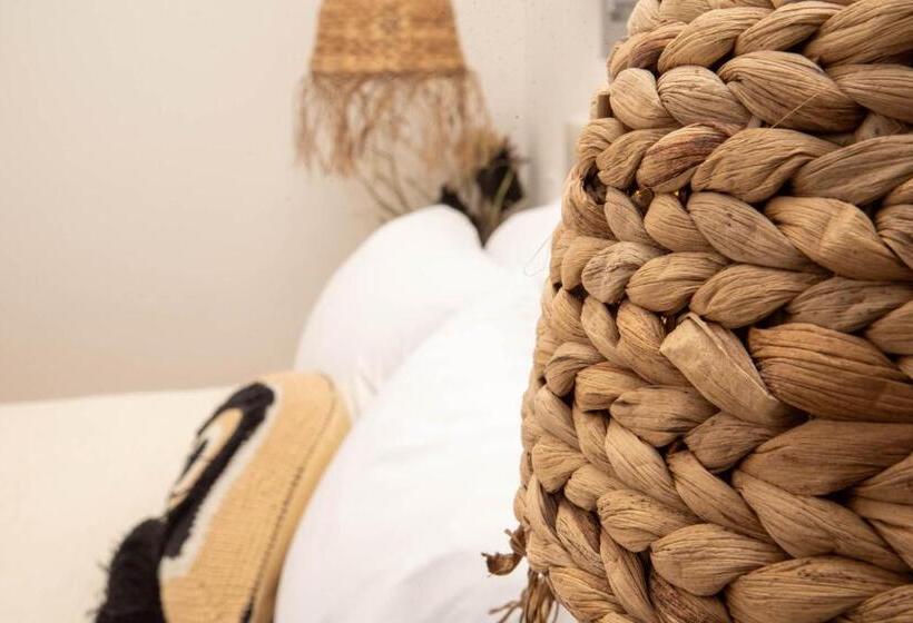 פנסיון Aidani Luxurious Rooms