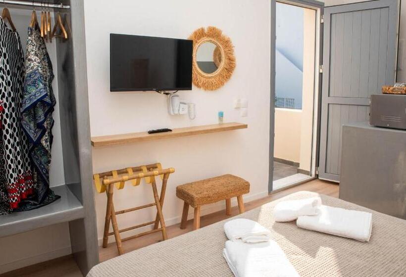 פנסיון Aidani Luxurious Rooms