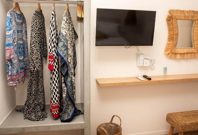 פנסיון Aidani Luxurious Rooms