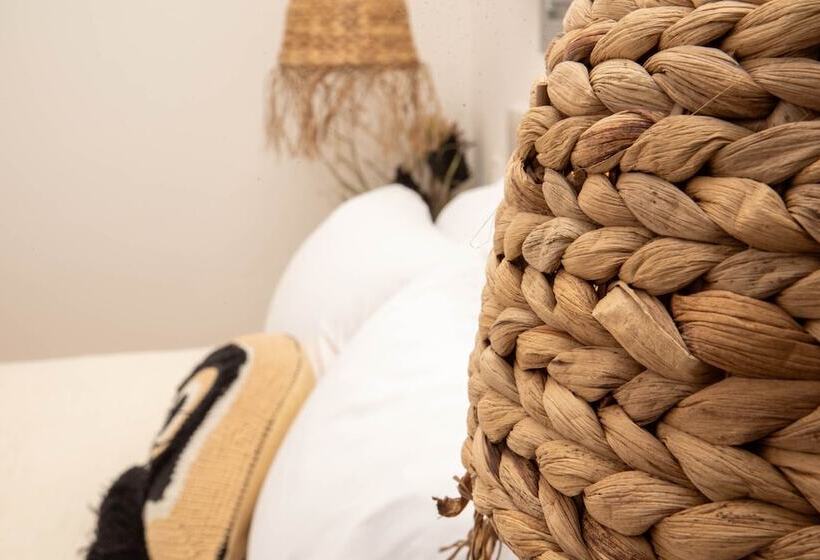 פנסיון Aidani Luxurious Rooms