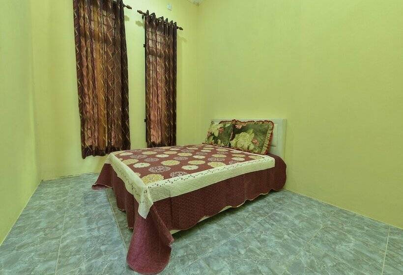بنسيون Casaria Besut By Oyo Rooms