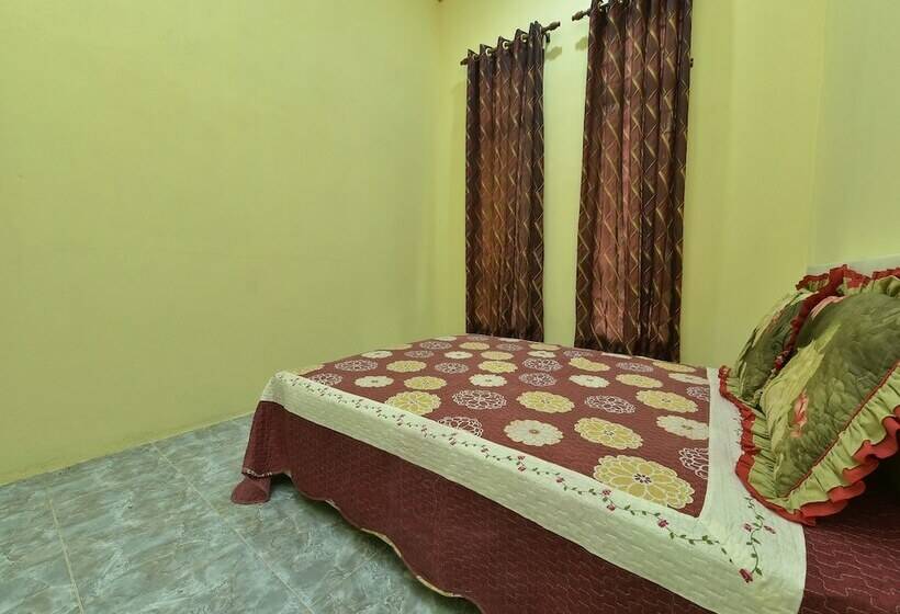 بنسيون Casaria Besut By Oyo Rooms