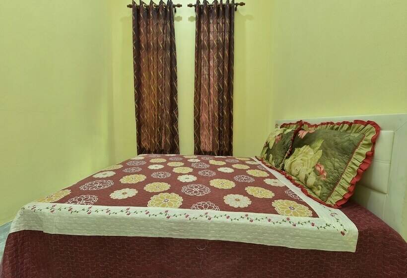 بنسيون Casaria Besut By Oyo Rooms