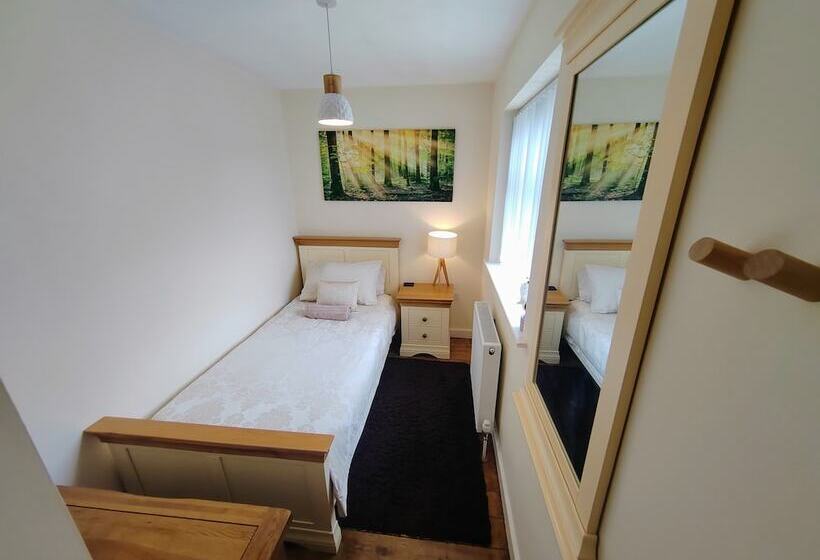 Пансион Castle View Guest House