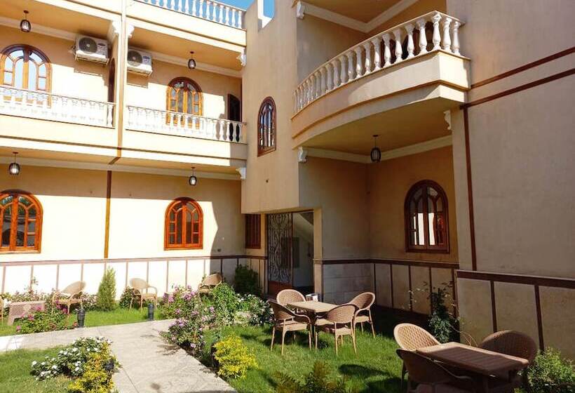 膳宿费 Mikhaila Guest House