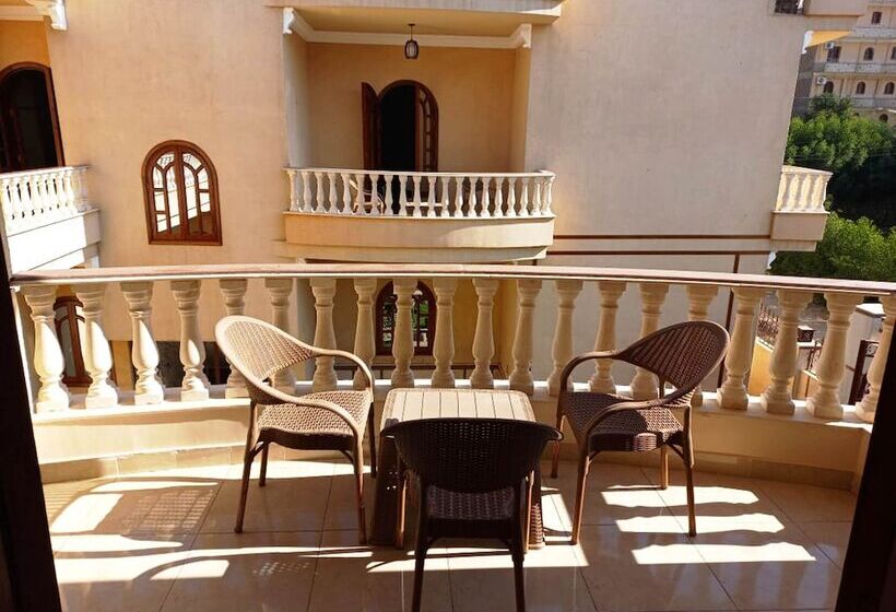 膳宿费 Mikhaila Guest House