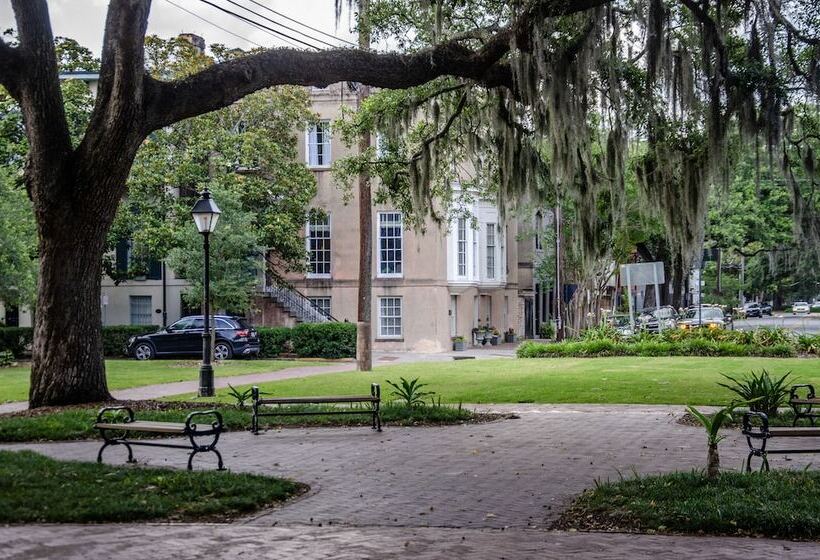 Пансион The House On Taylor