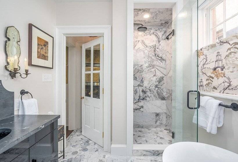 Пансион The House On Taylor