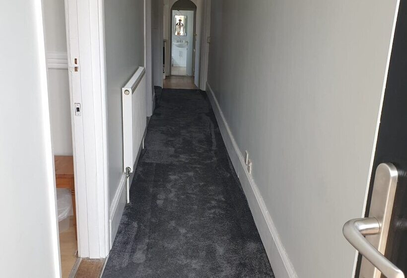 بنسيون Travellers  Choice